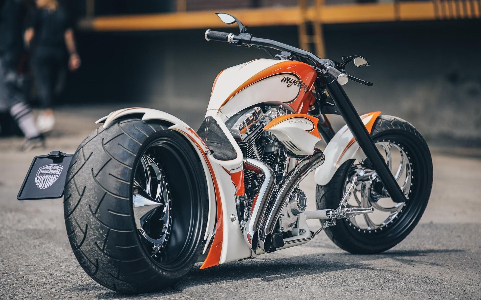 英超裁判使用语义情境回放减少比赛中争议焦点失控，英超裁判安排