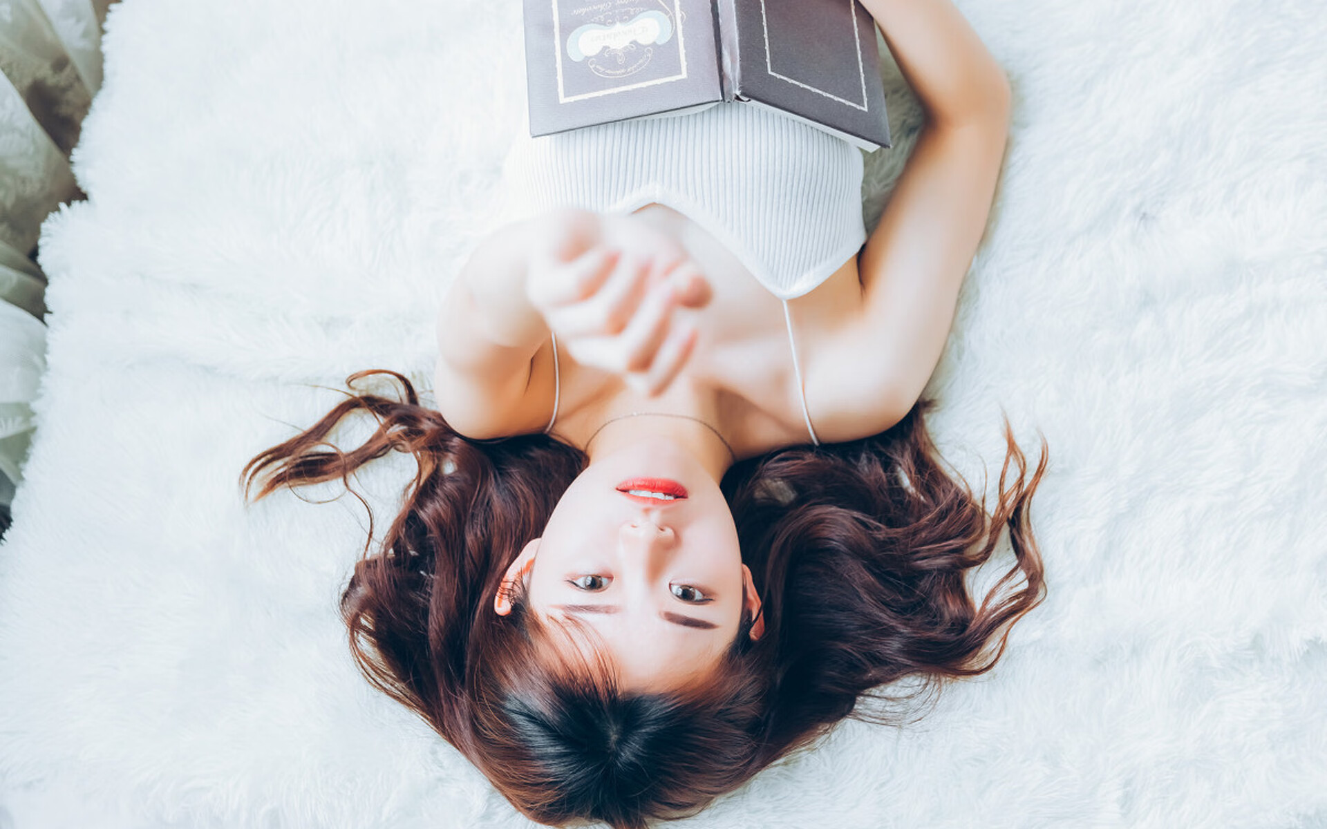 外教管理方式与本土习惯不符,外教政策的基本立场